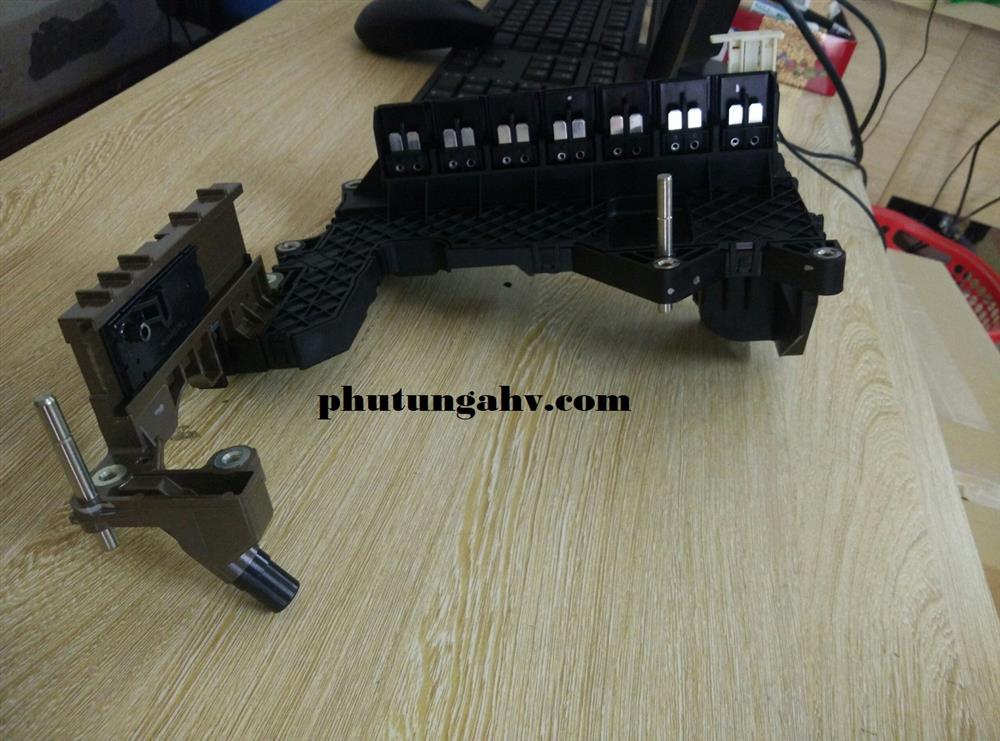 Khung dây điện van điều khiển mạch dầu coupler Mazda BT50 (2012)